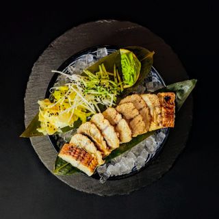 Сашими Угорь