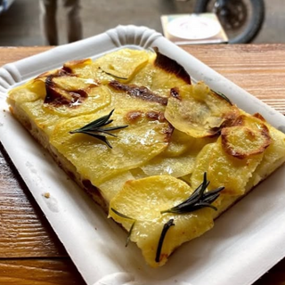 Pizza De Papas Y Mozzarella (8 Porciones)