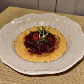 Щоки яловичі з полентою (320 г)