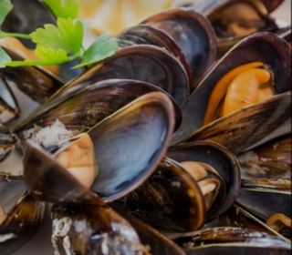 Mejillones al vapor con salsita ajo 13 Unds.