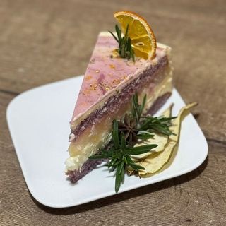 Tort lavendowy