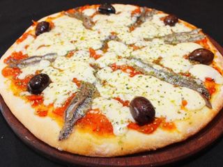 Pizza De Anchoas (medium)