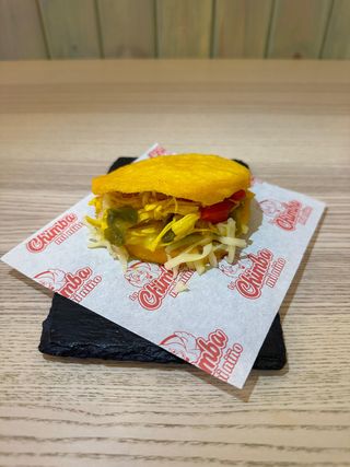 20. Arepa  De Pollo Y Queso