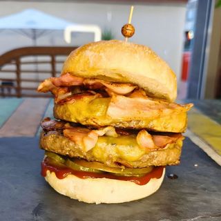 DOUBLE BBQ Bacon CheeseBurger