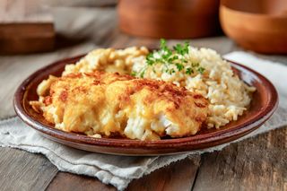 Pileća šnicla sa prilogom 350gr