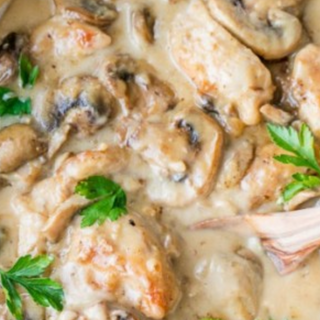 Пиле със сметана,гъби и 4 сирена