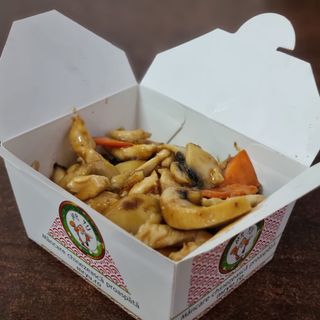 Pui cu bambus si ciuperci chinezesti