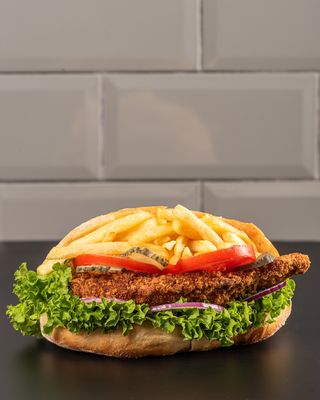 Sandwich șnițel pui