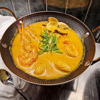 91. Pentola di frutti di mare