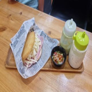 Arepa Jamón Y Queso