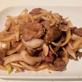 Ternera con puerro y cebolla 