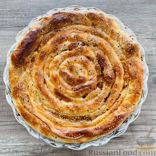 Маленький бурек з сиром та зеленню (250г)