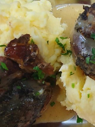 Свински джолан печен с гарнитура (350г)