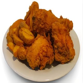 Pollo Broaster Con Ensalada Y Pan