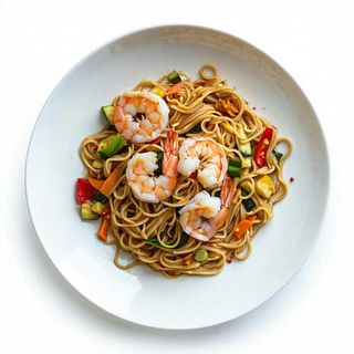Noodles con gamberi e verdure alla piastra
