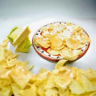 Домашни картофи със сирене и мерудия