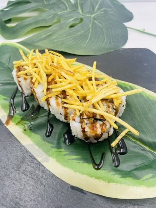 79. Uramaki De pollo (8 Uds.)