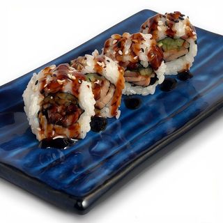 101.Uramaki De Pato Con Pepino Y Sésamo (8 Uds.)