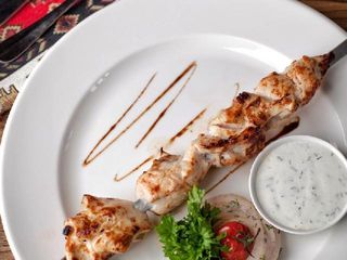 Шашлик із курячого філе та стегон (150/70/50г)