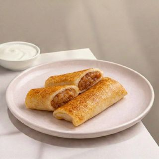 Млинці з яблуками та горіхами