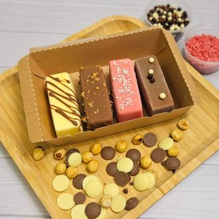 Сирки глазуровані з ягідною начинкою крафт 4 шт