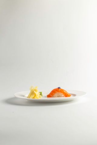 Суші Лосось (40г)