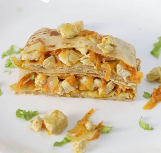 Блин с мясом «цыпленка по-домашнему»