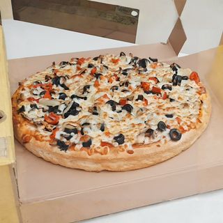 Pizza Thursday (23 Cm. Masa Chicago)
