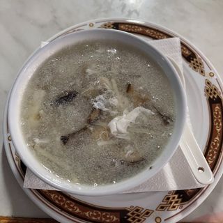 Sopa De Aleta De Tiburon Con Pollo