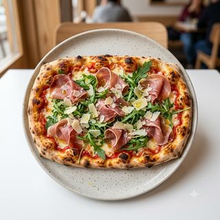 Pizza De Jamón Serrano Y Rúcula (20 X 30 Cm.)