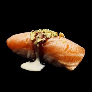 Nigiri De Salmón Flameado (2 Pzs.)