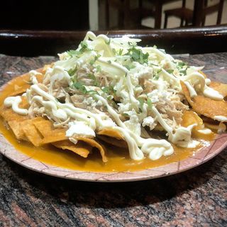 Chilaquiles Con Huevo Y Pollo