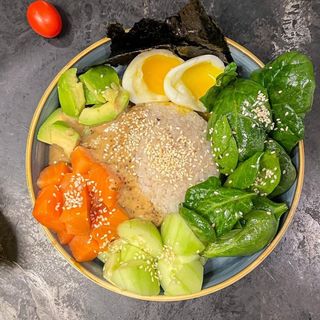 Поке с лососем 