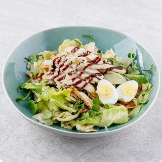 Салат Unagi chicken (200г)