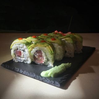 Sushi Uramaki Samurai primavera. 8 Unidades.