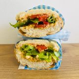 Сандвич със сирена (350г)