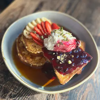 French Toast & Frutas