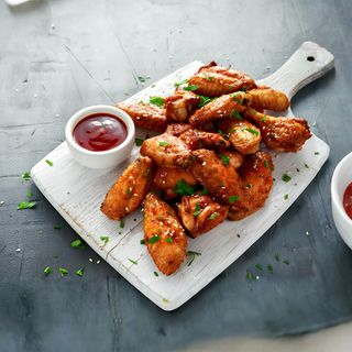 Aripi de pui cu ciuperci la casoleta cu aburi