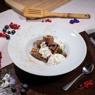 Clătite cu dulceață de casă