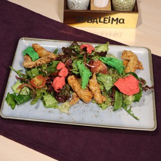 Салат из жаренного судака