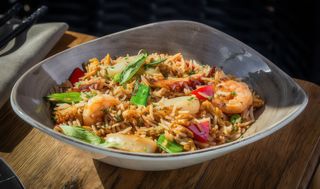 СМАЖЕНИЙ РИС З МОРЕПРОДУКТАМИ (400г)