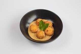 Сирники з соусом санко (180г)