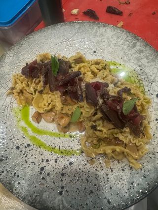 Прясна паста Мафалдини с Блек Ангъс и манатарка