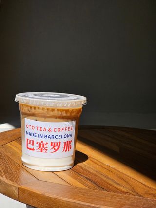 Iced latte con leche de avena