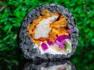 Futomaki chicken black 6 szt