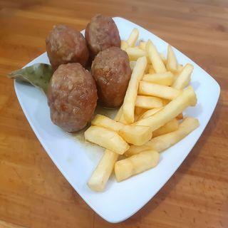 Albóndigas Caseras (Tapa)
