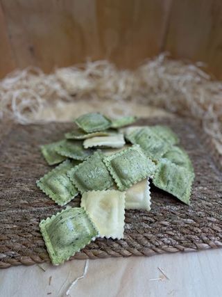 Pasta rellena 4 quesos (2 Raciones)