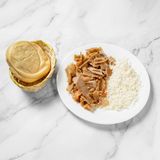 plato kebab con arroz