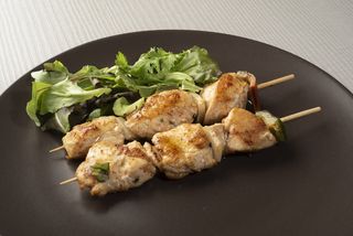 PINCHOS DE POLLO ( 3 PZS.)