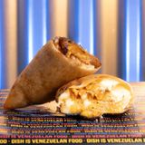 Empanada de Plátano Macho Maduro y Queso Blanco